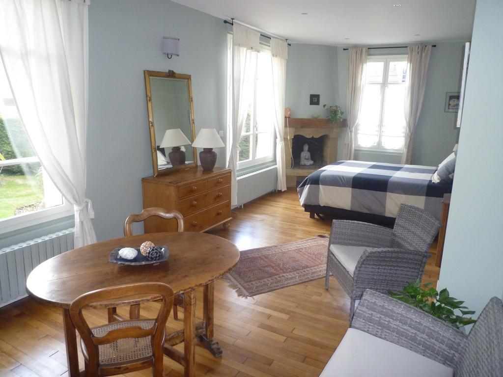 Chambre D'Hote La Bacotterie Bois-le-Roi  Pokoj fotografie
